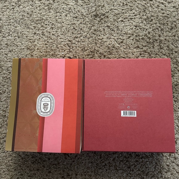 Diptyque Candles and Carousel Gift Set with gift bag BRAND NEW!! (only 4 charms) - Picture 5 of 7